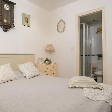 Lägenhet Cozy 2 Bedroom With Ocean View And Heated Swimming Pool